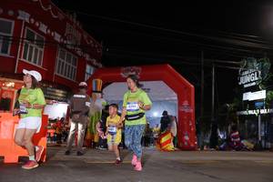 BIB: 4307, 3204
                            <button type="button" onclick="openModal(26259218)" class="btn btn-primary btn-sm float-right btn-popup" data-toggle="modal" data-target=".modal-high-quality">
                        <i class="fas fa-shopping-cart"></i> Add to Cart
                    </button>
                                            <button type="button" onclick="isThisMe(26259218, true)" class="btn btn-success btn-sm float-right btn-popup btn-isme hidden" data-toggle="tooltip" data-placement="bottom" title="นี่คือรูปของคุณใช่ไหม คลิกที่นี่เพื่อเอาเข้าอัลบั้ม">
                        <i class="fas fa-plus"></i> Add to album
                    </button>
                    <button type="button" onclick="isThisMe(26259218, false)" class="btn btn-warning btn-sm float-right btn-popup btn-isnotme hidden">
                        <i class="fas fa-ban"></i> Remove from album
                    </button>